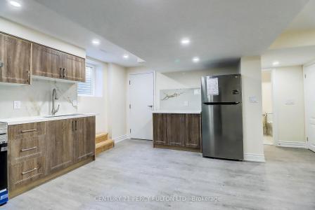 18 ROSSWELL DRIVE, Clarington, Ontario L1E 3H7, Kanada