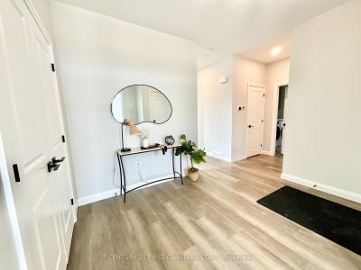 6 SHELDABREN STREET, North Middlesex, Ontario N0M 1A0, Canadá