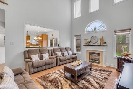 10 LOUVAIN DRIVE, Brampton, 安大略省 L6P 1W4, 加拿大