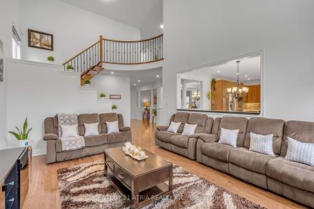 10 LOUVAIN DRIVE, Brampton, 安大略省 L6P 1W4, 加拿大