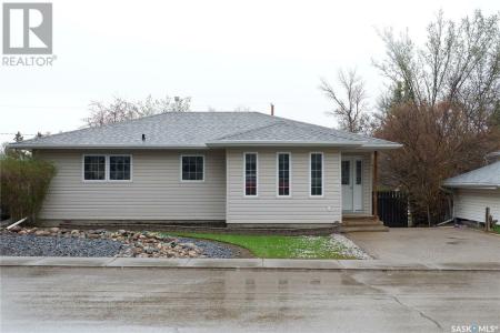 216 DOMINION ROAD, Assiniboia, Saskatchewan S0H 0B0, Canada