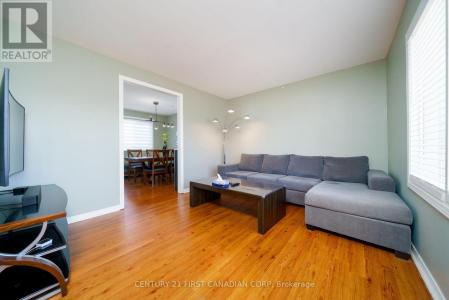 215 BEATTIE STREET, Strathroy-caradoc (sw), Ontario N7G 2X3, Canada