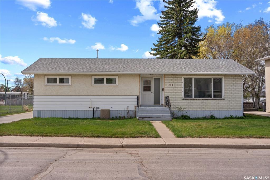 404 6TH AVENUE W, Biggar, Saskatchewan S0K 0M0, Canada