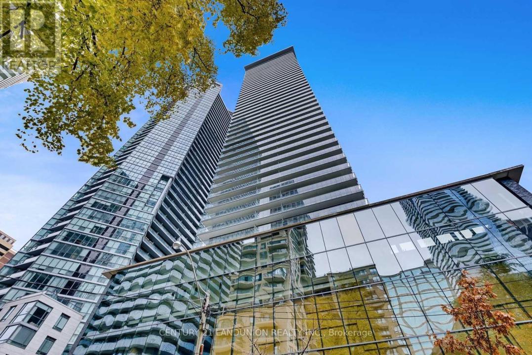 33 CHARLES STREET EAST, Toronto (bay Street Corridor), Ontario M4Y 1R9, Canada