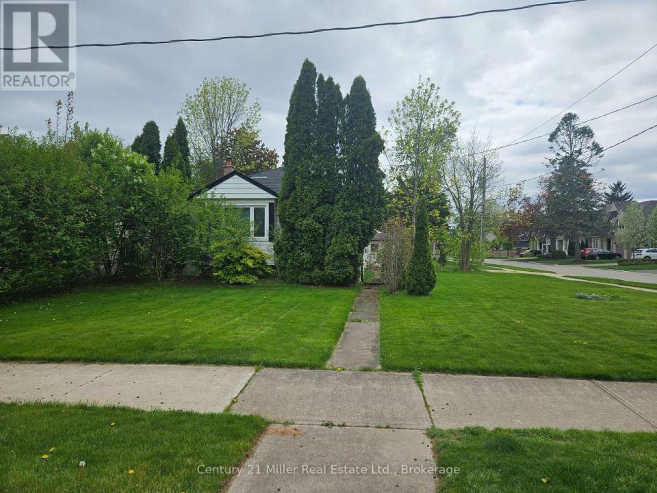 266 JENNINGS CRESCENT, Oakville (br Bronte), Ontario L6L 1W1, Canada