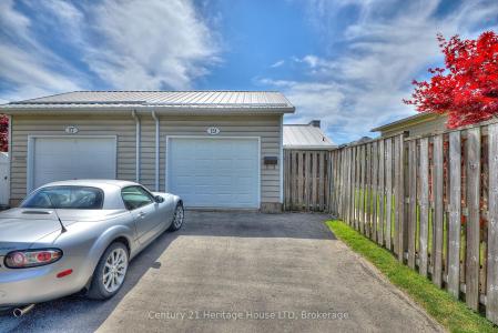 19 BARDOL AVENUE S, Fort Erie, Ontario L2A 6R4, Canada