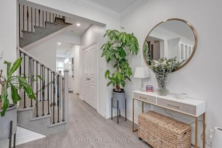 315 HUMPHREY STREET, Hamilton, Ontario L8B 1X4, Kanada