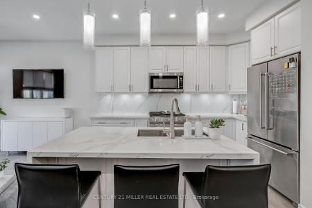 315 HUMPHREY STREET, Hamilton, Ontario L8B 1X4, Kanada