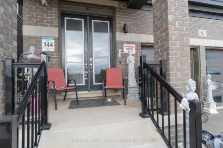 10 TWEEDHILL AVENUE, Caledon, Ontario L7C 4K5, Canada