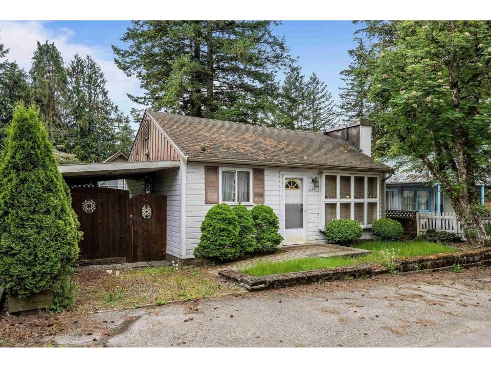435 WILLOW STREET, Cultus Lake, British Columbia V2R 4Z4, Canada