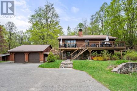 61 WYKES ROAD, Hastings Highlands (herschel Ward), Ontario K0L 1C0, Canada