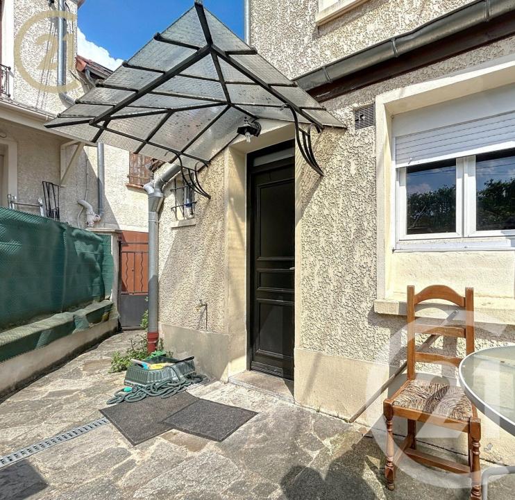 Bondy, Isla De Francia 93140, Francia