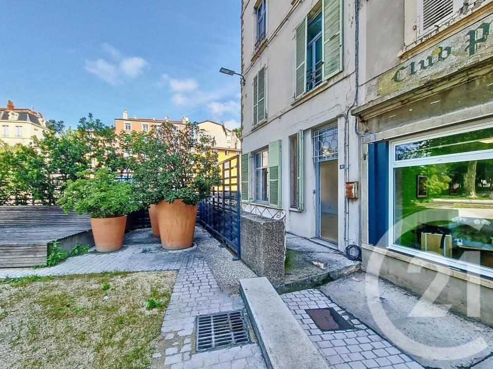 ויין, רון-אלפ 38200, צרפת