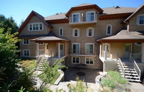 146  Rue du Mont-Plaisant, Mont-Tremblant, Québec J4T 1L2, Canada