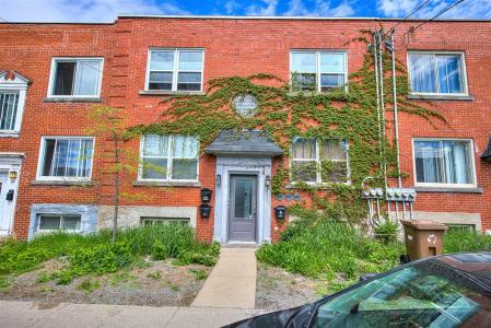 327-327A  Av. Westminster N., Montréal-Ouest, Quebec H4X 1Z8, Canada