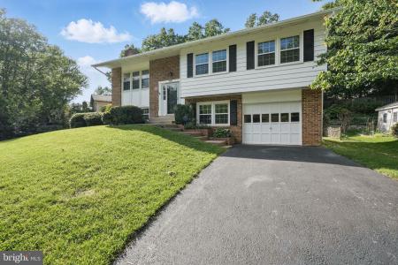 4735 Carterwood Drive, Fairfax, Virginia 22032, USA