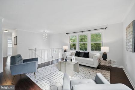 4735 Carterwood Drive, Fairfax, Wirginia 22032, USA