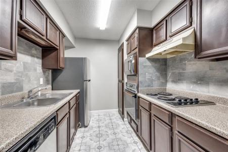 9696 Walnut Street , 2102, Dallas, Texas 75243, HOA KỲ
