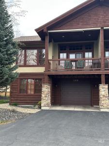 1305 Greystone, McCall, Идаго 83638, Соединенные Штаты