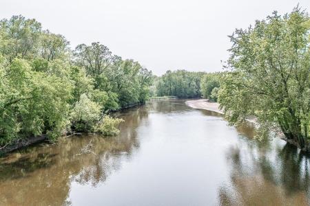 E8130 Flease Road, New London, Wisconsin 54961-8021