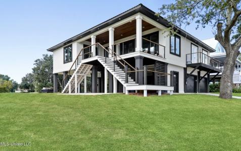 123 Acacia Avenue, Biloxi, Mississippi 39530, HOA KỲ