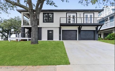 123 Acacia Avenue, Biloxi, Mississippi 39530, Estados Unidos