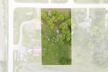 3 Klemish Circle, Center Point, Iowa 52213, USA
