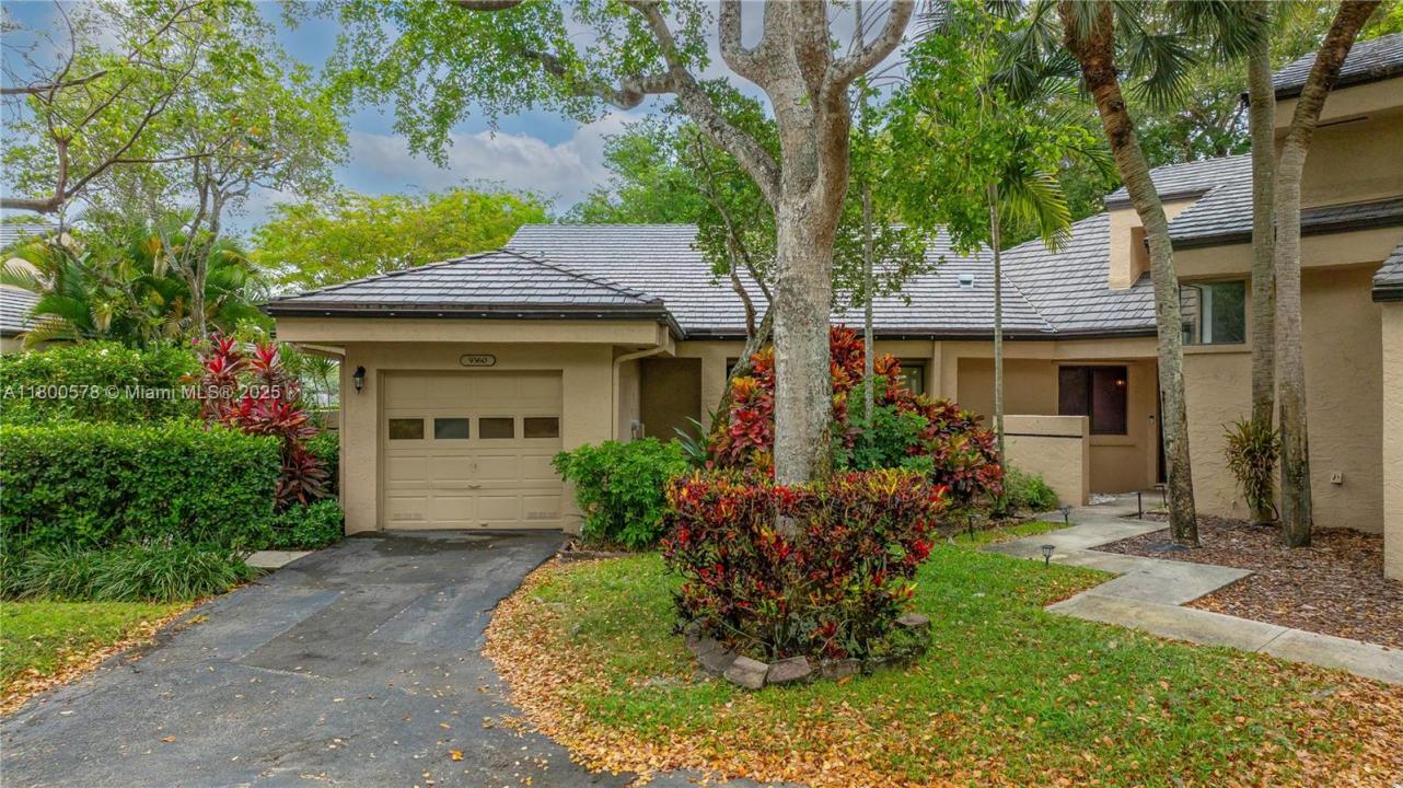9360 S Chelsea Dr S, Plantation, Florida 33324