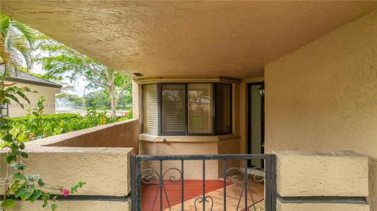 9360 S Chelsea Dr S, Plantation, Florida 33324