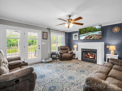208 Wellington Drive, Lincolnton, צפון קרוליינה 28092, ארצות הברית של אמריקה