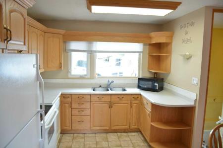 9618 81 AVENUE, Peace River, Альберта T8S 1A7, Канада
