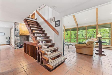 25 Rue du Mont-Tremblant, Cantley, Québec J8V 3B2, Canada