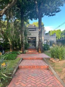 Avenida del Yacht casi Yrendague , Lambaré, Central 00001, Paraguay