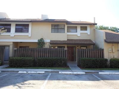 210 SW 97th Terrace #210, Pembroke Pines, Florida 33025