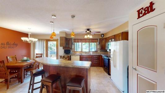 1265 Division St, Garner, Iowa 50438