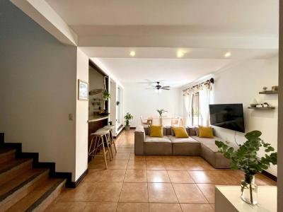 Colón Mora, San José 10701, Costa Rica