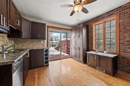 345  Boul. Pine Beach, Dorval, Quebec H9S 2W5, Canada