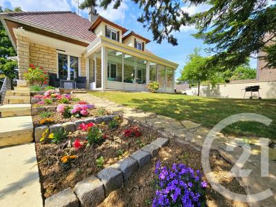 Estrees St Denis, Picardie 60190, France