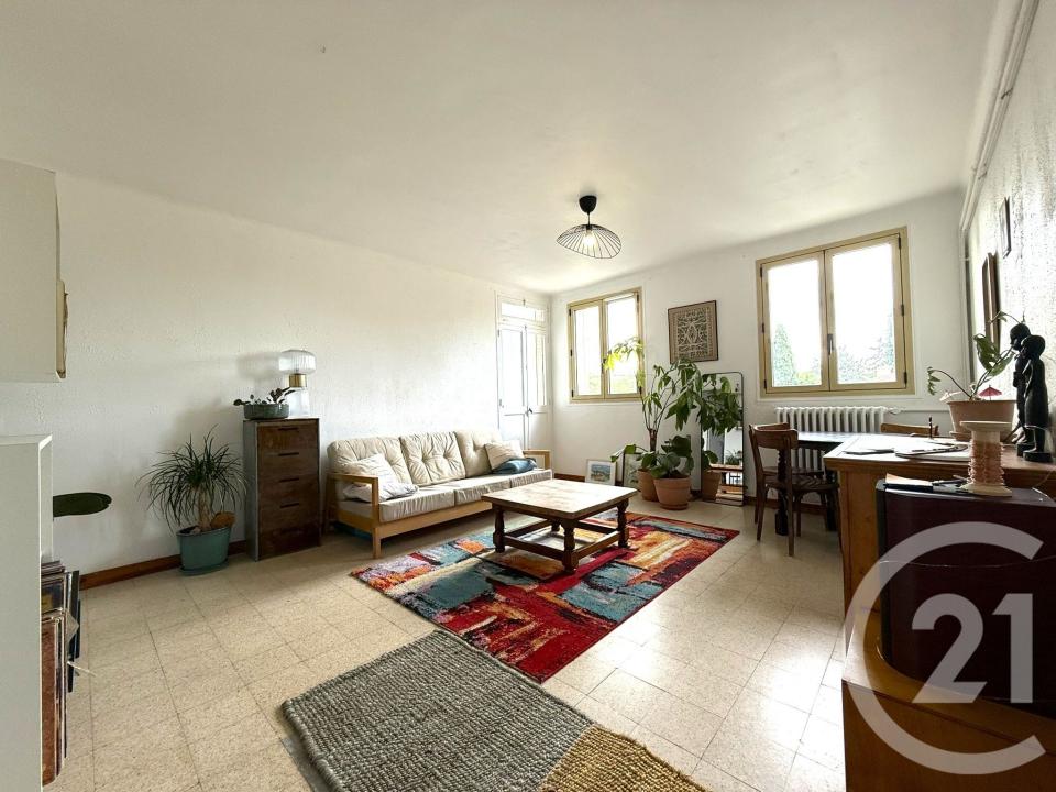 Salon De Provence, Provence-Alpes-Côte D'Azur 13300, צרפת