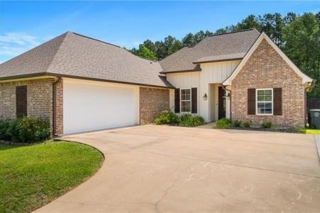 114 EASTIN Circle, Natchitoches, 루이지아나 71457, 미국