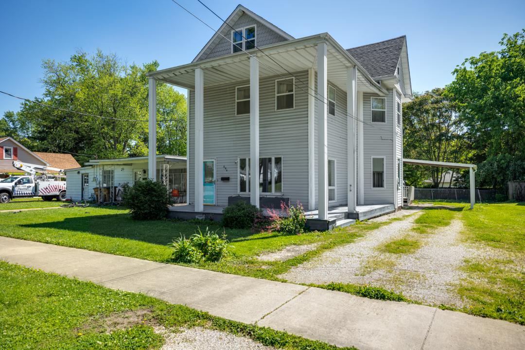 604 North Illinois Avenue, Litchfield, Illinois 62056