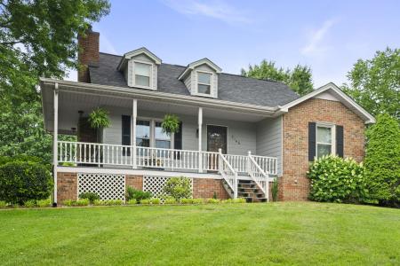 3146 Old Greenbrier Pike, Greenbrier, Tennessee 37073, USA