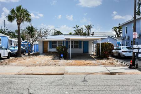 14147 Palm St, Madeira Beach, Florida 33708, USA