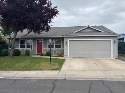 2225 New Haven Drive, Central Point, Oregon 97502, USA