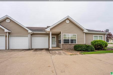 790 Cedar View Dr #401, LeMars, Iowa 51031, USA