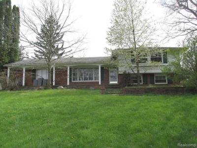 1261 Brauer Road, Metamora, Michigan 48371, USA