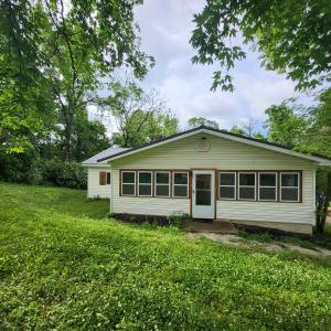 115 Ripley 142E-2A, Doniphan, Missouri 63935, USA