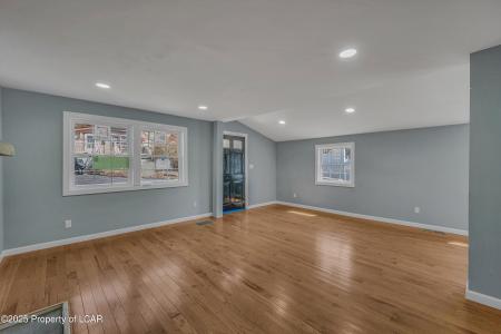 13 Wilson Street, Harveys Lake, Pennsylvania 18618, USA