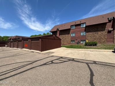2126 Kavaney Drive, Bismarck, Dakota Do Norte 58501, Estados Unidos