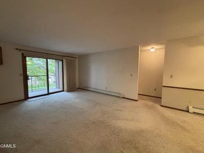 2126 Kavaney Drive, Bismarck, Dakota Do Norte 58501, Estados Unidos